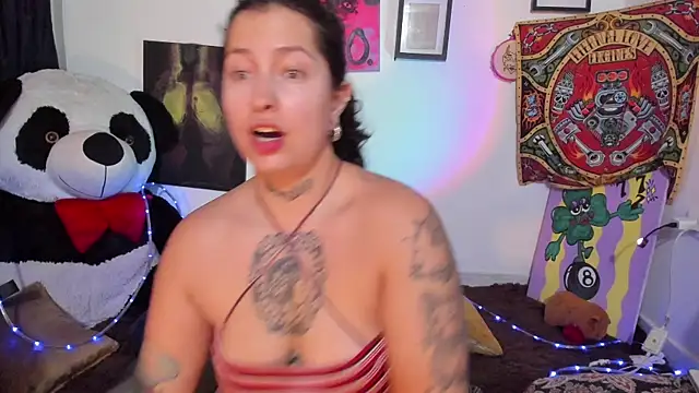 Snapshot of badsombra chatting on 11.24.25 badsombra online show from 11.24.25