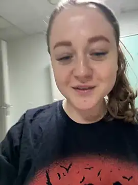 LizzyShine online show from 03.18.25