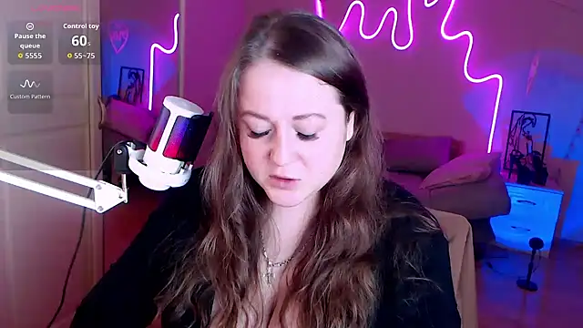 LizzyShine online show from 10.04.25