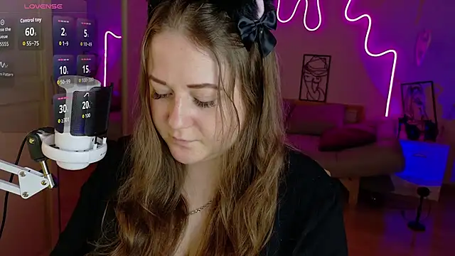 LizzyShine online show from 10.29.25