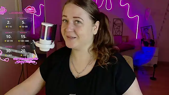 LizzyShine online show from 11.06.25