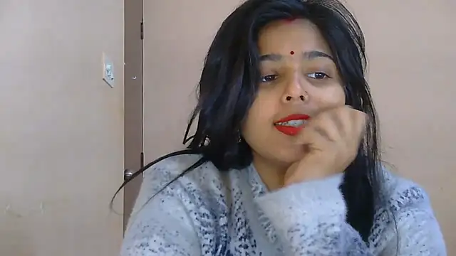Snapshot of Sweet-Rani chatting on 12.20.25 Sweet-Rani online show from 12.20.25