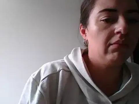  karlie kloss  online show from 12.26.24