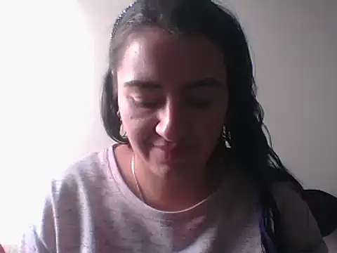  karlie kloss  online show from 01.11.25