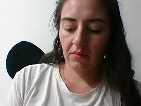  karlie kloss  online show from 01.25.25