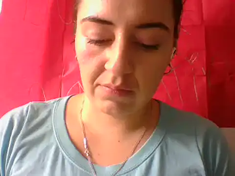  karlie kloss  online show from 03.18.25