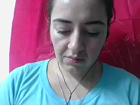  karlie kloss  online show from 03.18.25