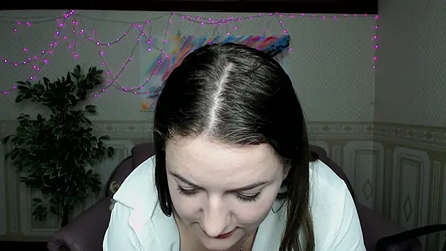Helen Elliot online show from 12.19.24