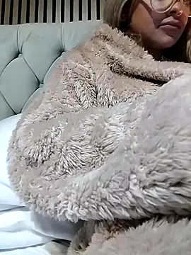 Snapshot of fofinhaa12 chatting on 11.07.25 fofinhaa12 online show from 11.07.25