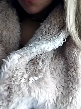 Snapshot of fofinhaa12 chatting on 11.11.25 fofinhaa12 online show from 11.11.25