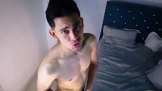 Snapshot of alexispaez457062 chatting on 11.01.25 alexispaez457062 online show from 11.01.25