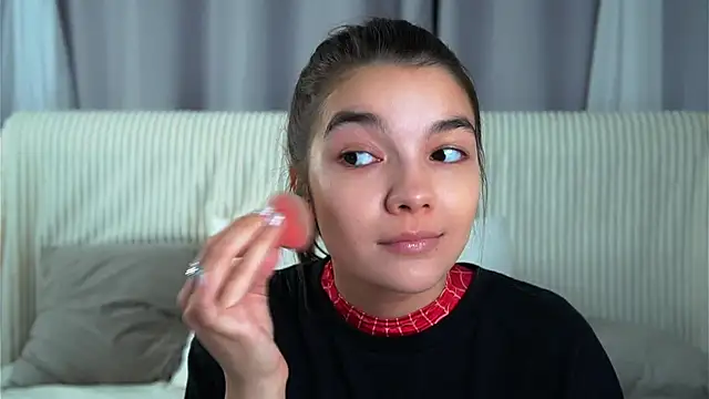 VeronaAppleberry online show from 09.30.25