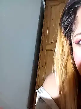barbieelove online show from 02.16.25