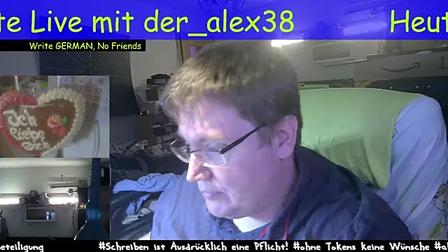 Snapshot of der_alex38 chatting on 03.17.25 der alex38 online show from 03.17.25