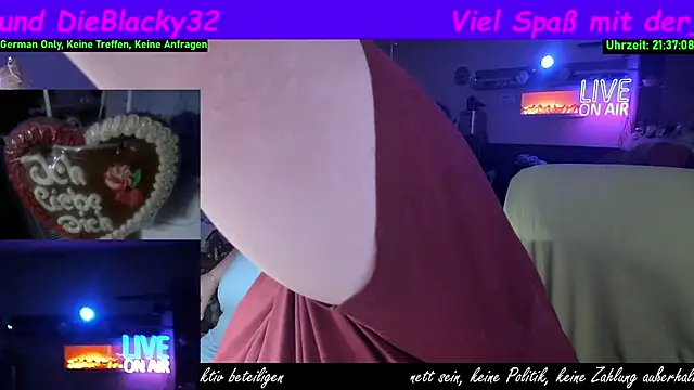 Snapshot of der_alex38 chatting on 09.19.25 der alex38 online show from 09.19.25