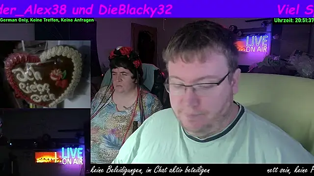 Snapshot of der_alex38 chatting on 10.12.25 der alex38 online show from 10.12.25