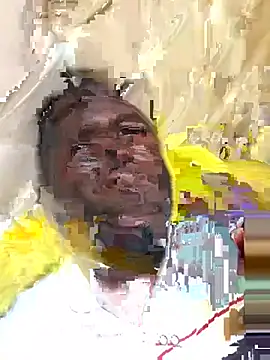 Snapshot of HutchMansell chatting on 02.08.25 HutchMansell online show from 02.08.25