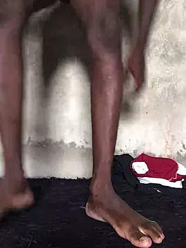 Snapshot of HutchMansell chatting on 03.10.25 HutchMansell online show from 03.10.25