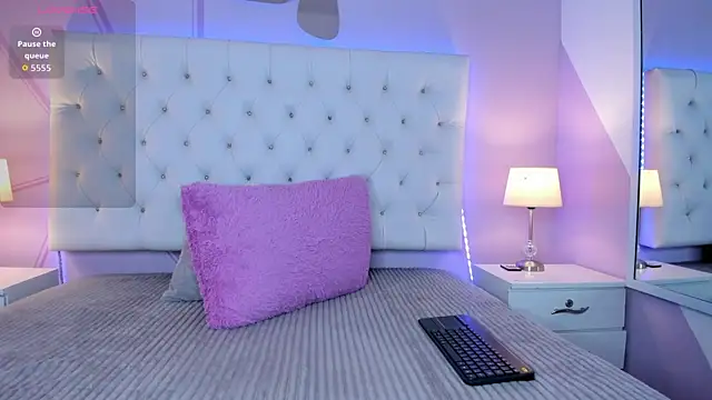 Nicol Betancur online show from 12.03.25