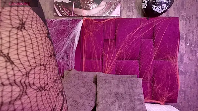 nicole  parker1 online show from 11.01.25