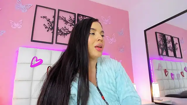 Snapshot of RenataJhonson_ chatting on 02.26.25 RenataJhonson online show from 02.26.25