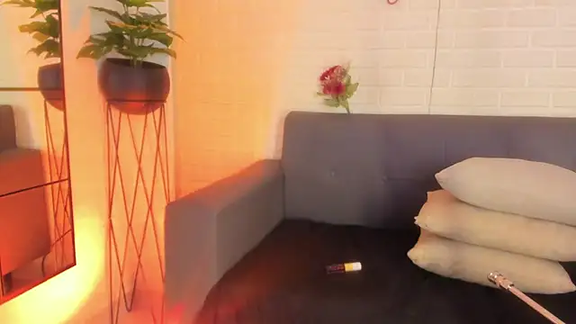 karina gomez 18 online show from 09.24.25