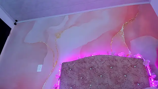 Snapshot of Bella__sweet chatting on 02.25.25 Bella sweet online show from 02.25.25