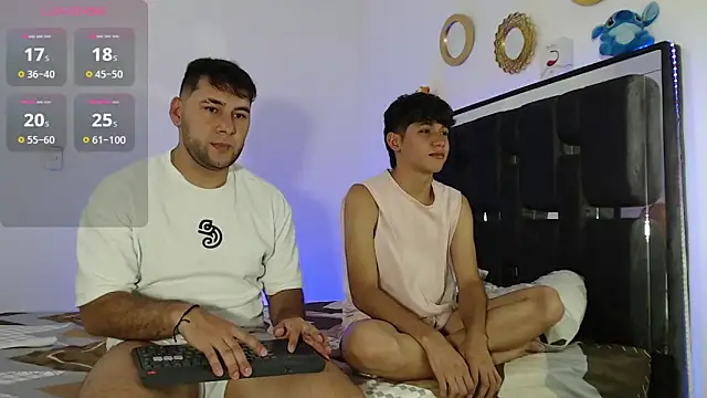 Snapshot of Valerio_22 chatting on 11.10.25 Valerio 22 online show from 11.10.25