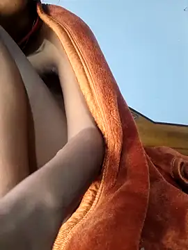 Snapshot of royaldoll-143 chatting on 12.08.24 royaldoll-143 online show from 12.08.24