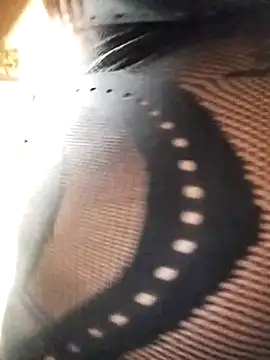 Snapshot of royaldoll-143 chatting on 03.20.25 royaldoll-143 online show from 03.20.25