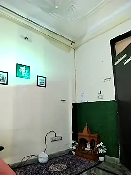 Snapshot of royaldoll-143 chatting on 03.22.25 royaldoll-143 online show from 03.22.25