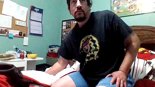 Snapshot of Curved4Pleasure chatting on 10.28.25 Curved4Pleasure online show from 10.28.25