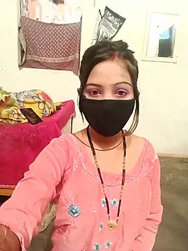 Snapshot of Lily_Baby_ chatting on 10.28.25 Lily Baby online show from 10.28.25