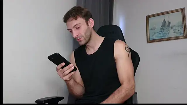 Snapshot of Ian_997 chatting on 10.12.25 Ian 997 online show from 10.12.25