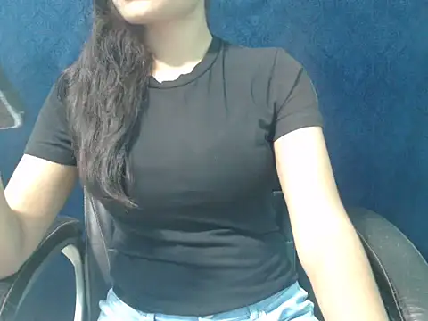 Yashi online show from 10.16.25