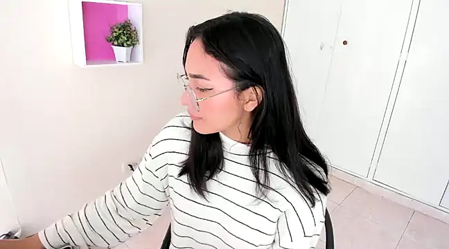 ASIAM BRUNET online show from 12.23.24