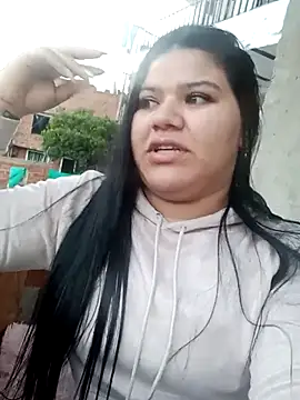 Snapshot of mile_uribe chatting on 10.08.25 mile uribe online show from 10.08.25