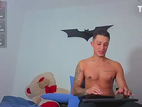 Snapshot of jam_reina01 chatting on 02.14.26 jam reina01 online show from 02.14.26