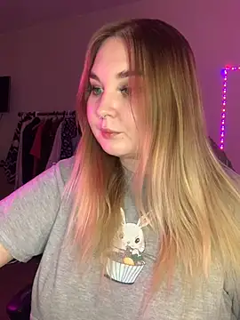 Snapshot of Greeenfriends6969 chatting on 02.09.25 Greeenfriends6969 online show from 02.09.25