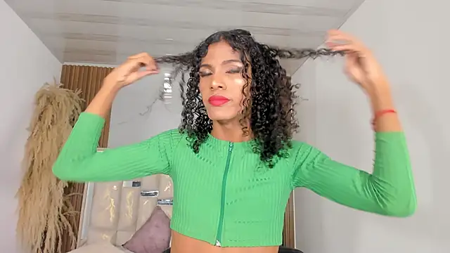 Snapshot of Tamara_Sex7 chatting on 11.07.25 Tamara Sex7 online show from 11.07.25