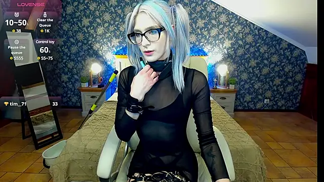 CassandraStarr online show from 01.22.25