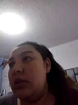 Snapshot of cutiepeach chatting on 12.28.24 cutiepeach online show from 12.28.24