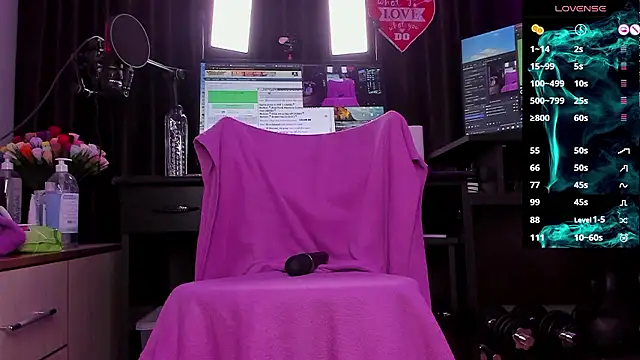 Raissa sky26 online show from 12.08.24