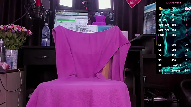 Raissa sky26 online show from 11.26.25