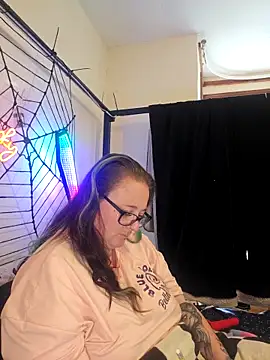 Snapshot of Bunny_Cummings chatting on 09.27.25 Bunny Cummings online show from 09.27.25