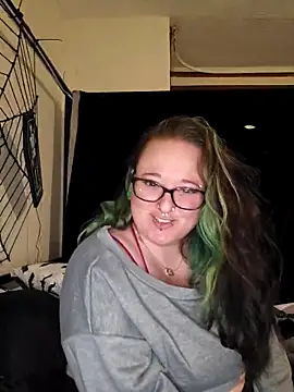 Snapshot of Bunny_Cummings chatting on 09.28.25 Bunny Cummings online show from 09.28.25