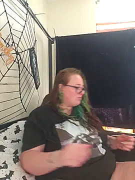 Snapshot of Bunny_Cummings chatting on 10.11.25 Bunny Cummings online show from 10.11.25