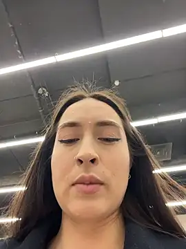 Holly Play online show from 01.16.26