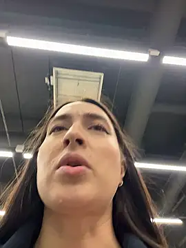 Holly Play online show from 01.17.26