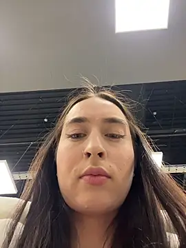 Holly Play online show from 03.02.26